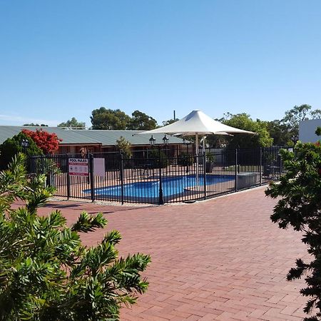 Gateway Motor Inn - Self Check-In Broken Hill Zewnętrze zdjęcie