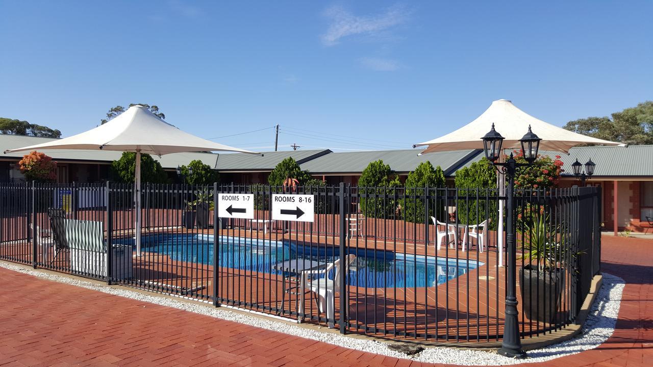Gateway Motor Inn - Self Check-In Broken Hill Zewnętrze zdjęcie