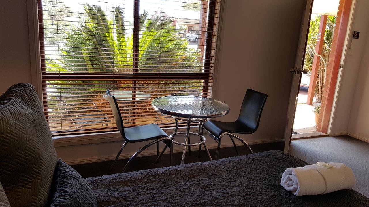 Gateway Motor Inn - Self Check-In Broken Hill Zewnętrze zdjęcie